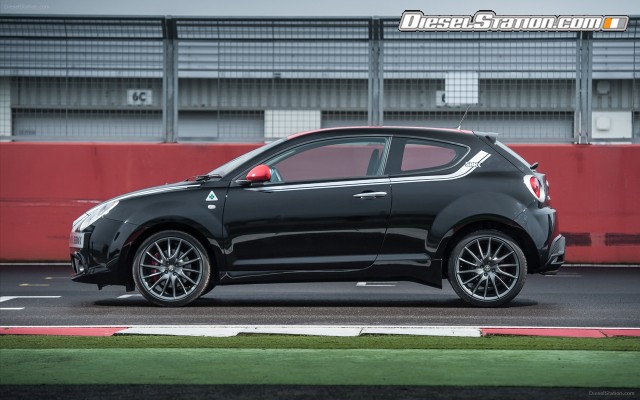 Alfa Romeo Quadrifoglio Verde SBK Limited Edition 2013 Widescreen Picture #2 Alfa Romeo Quadrifoglio Verde SBK Limited Edition 2013 Widescreen Picture #2